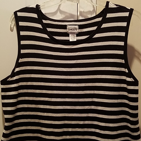 Chico's size 3 black and white silk blend top - Picture 3 of 3
